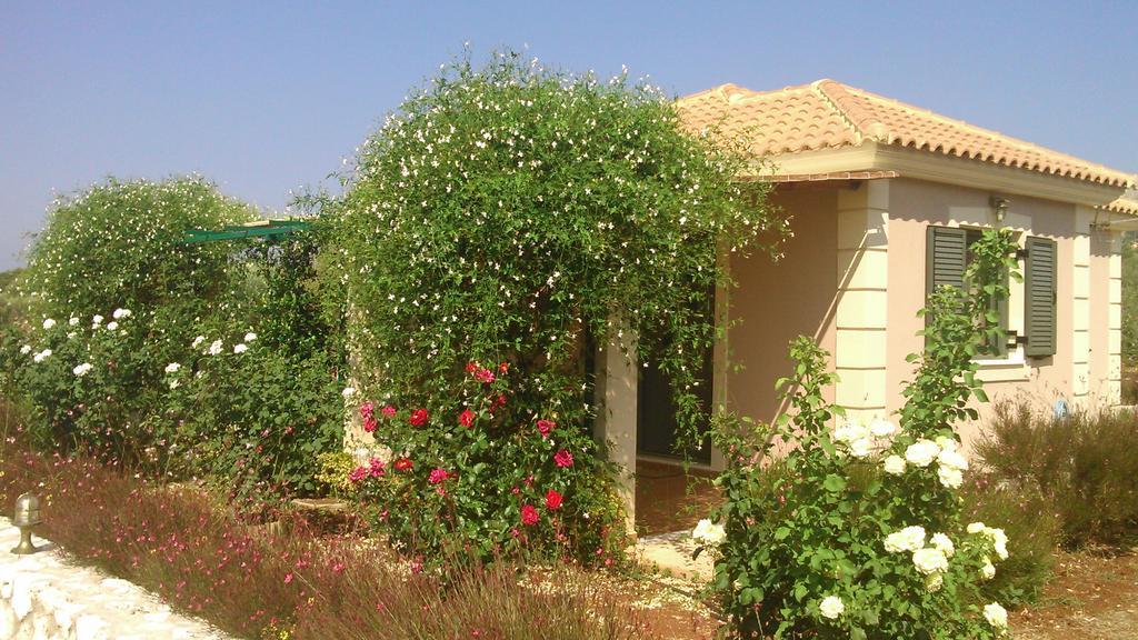 Korallis Villas Karavádhos Exterior foto